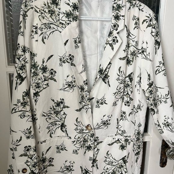 Lily Morgan Cream and Olive Blazer | Feminine Floral Print | Size Medium - Picture 4 of 4